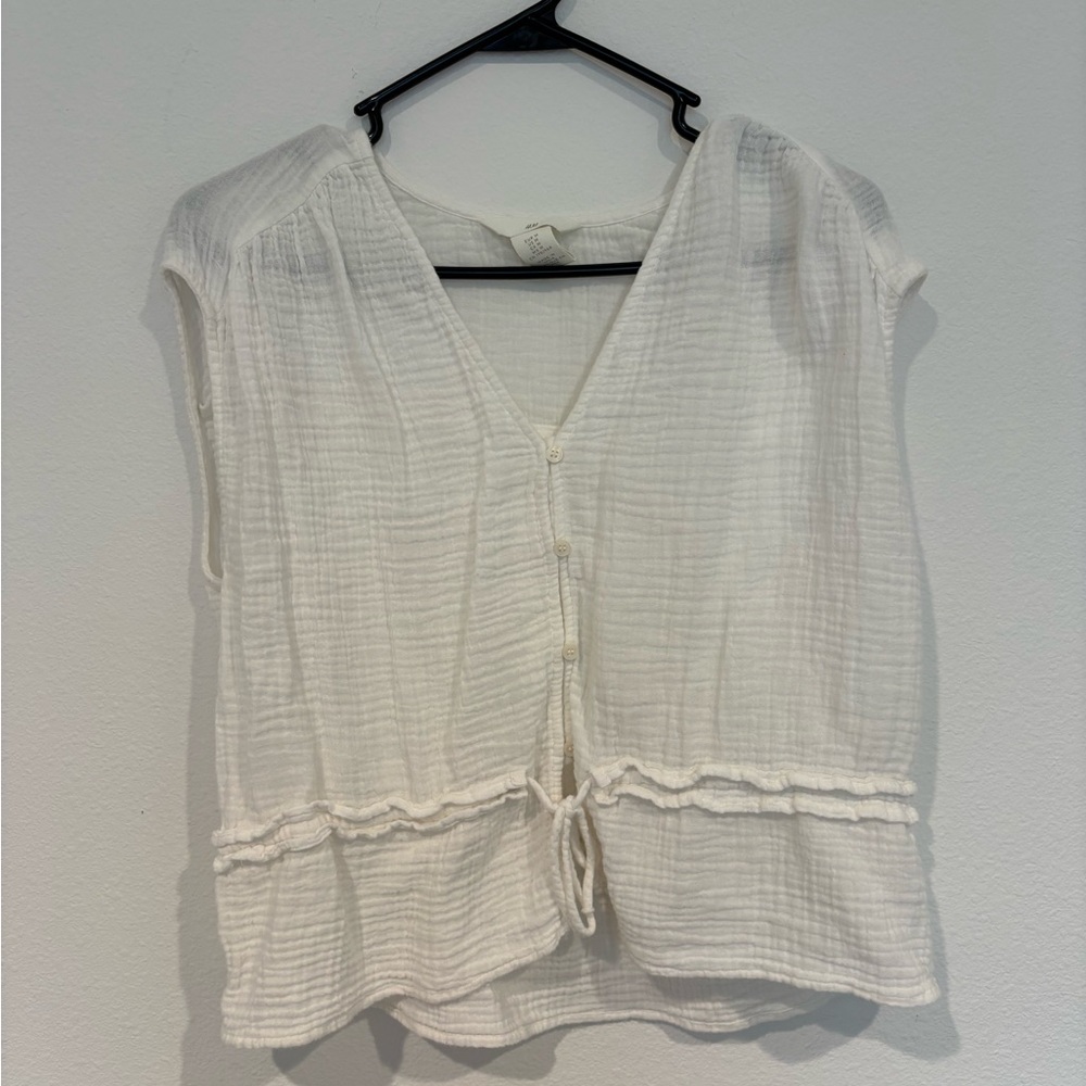 Lightweight White Button-Front Women's Sleeveless Top with Tie Waist
